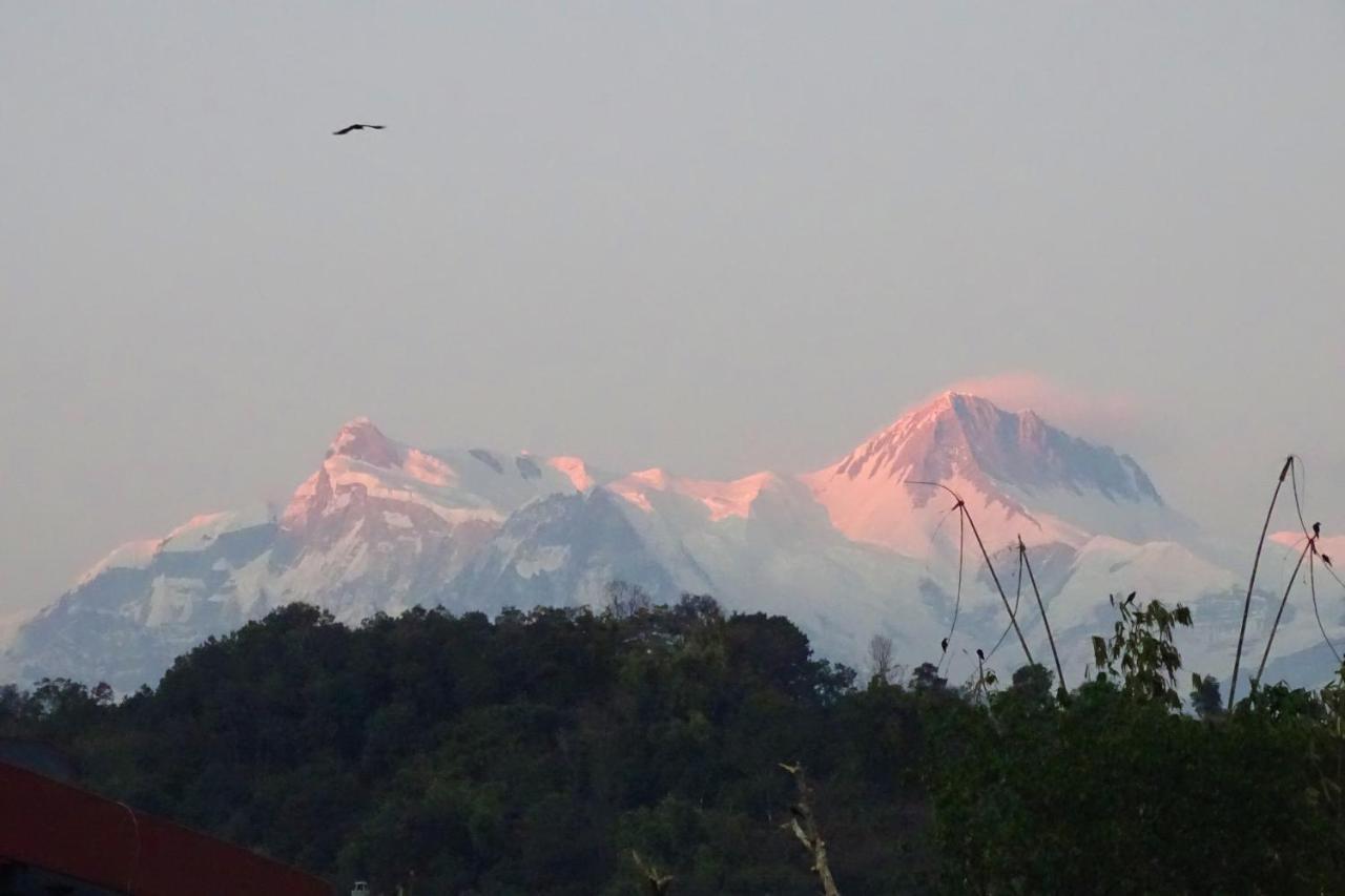 Hotel Karuna Pokhara Eksteriør bilde