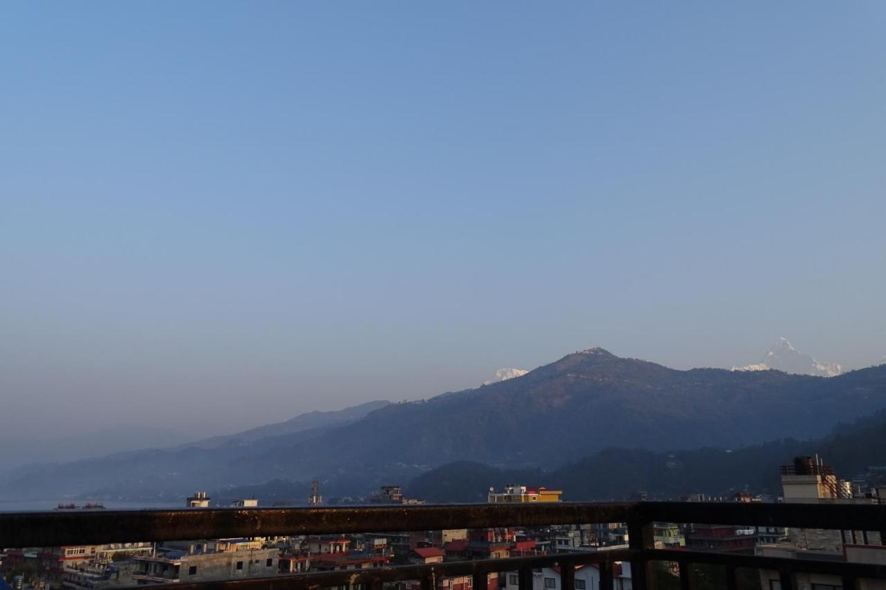 Hotel Karuna Pokhara Eksteriør bilde